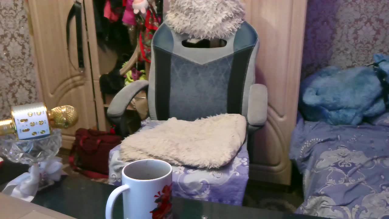 AtomicAngelForLOVELOVE Cam Model Chat October 13, 2025