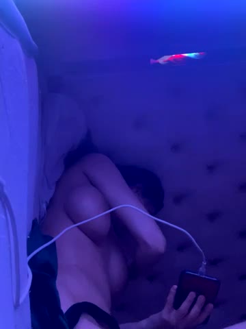 Flossy_Vettie Cam Model Chat October 14, 2025