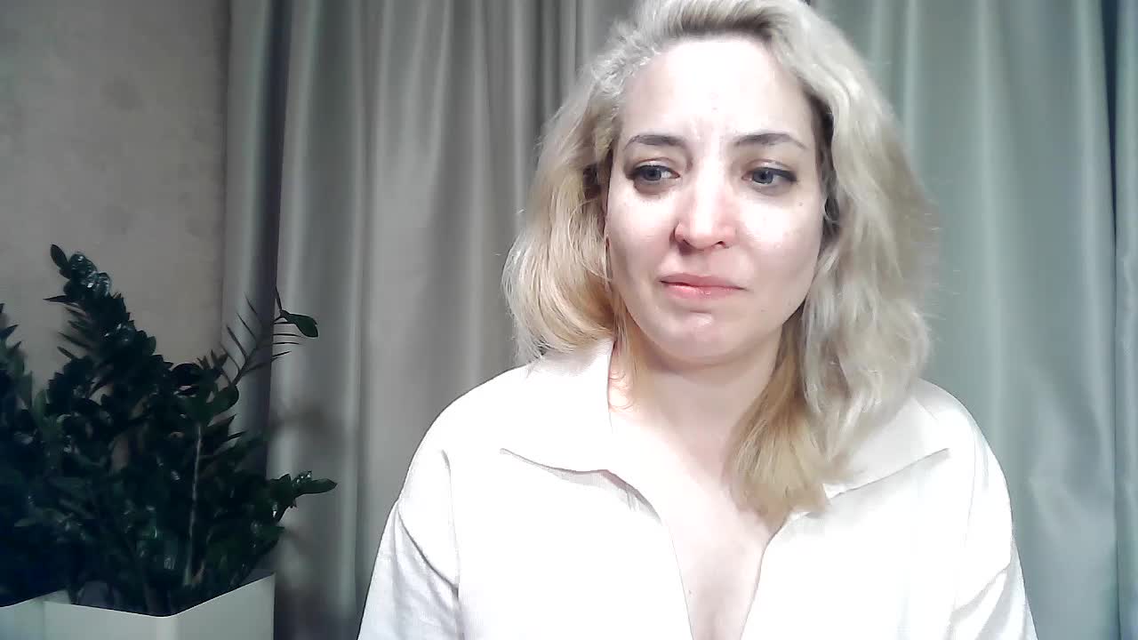 mariska-kiska Cam Model Chat October 14, 2025