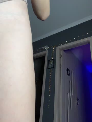 NickiLike Cam Model Chat October 14, 2025