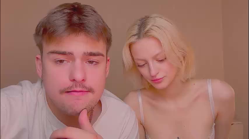 your_molly_mark Cam Model Chat October 14, 2025