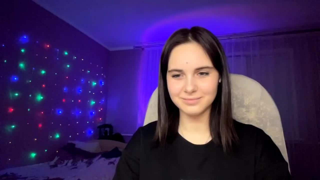 CANDY-LIPS-GIRL Cam Model Chat October 14, 2025