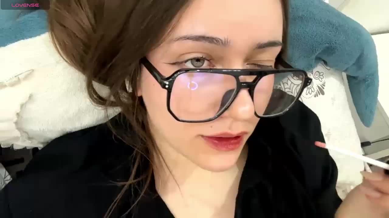 BushiHugs Cam Model Chat October 14, 2025