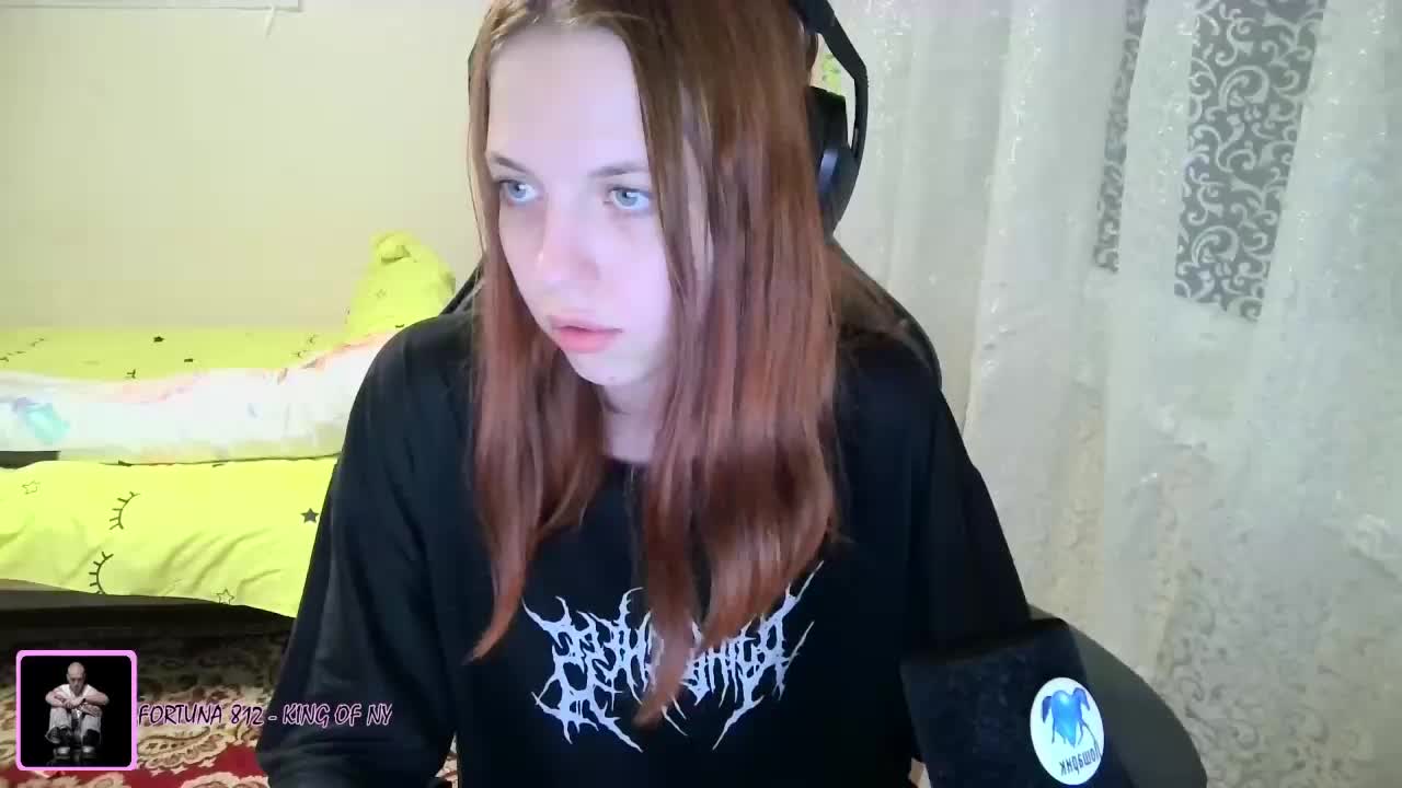 -CherryPie- Cam Model Chat October 14, 2025