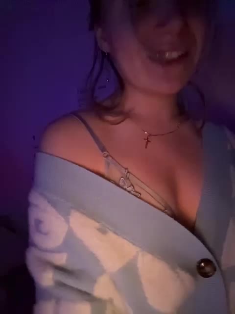 alicelaff Cam Model Chat October 14, 2025