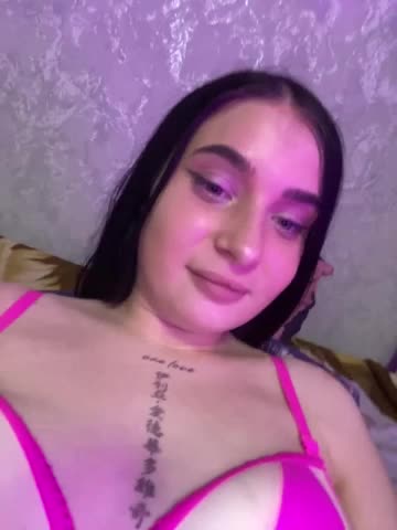 Aliska22 Cam Model Chat October 14, 2025