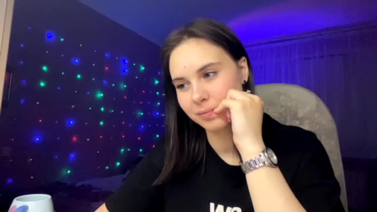 CANDY-LIPS-GIRL Cam Model Chat October 14, 2025