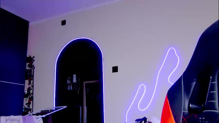 karoline121 Cam Model Chat October 14, 2025