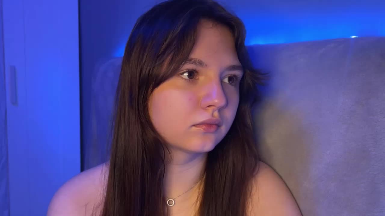 AlisaRichGold Cam Model Chat October 14, 2025