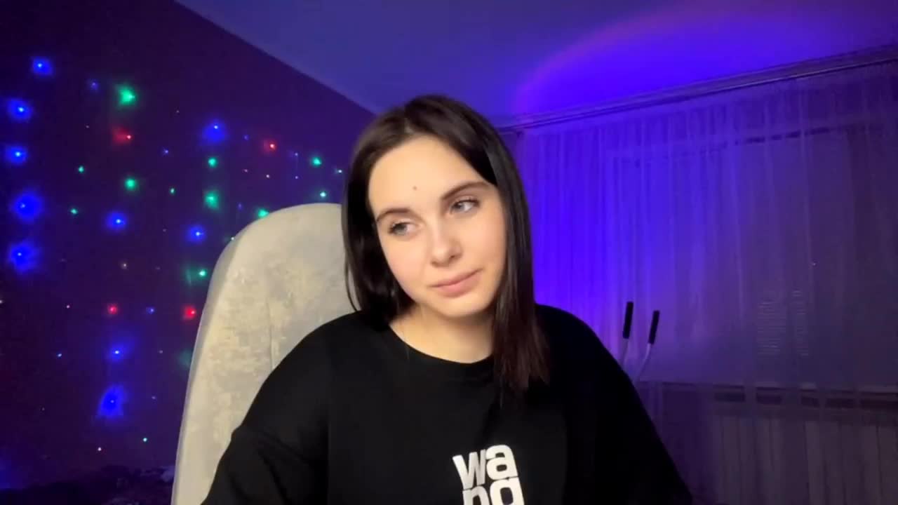 CANDY-LIPS-GIRL Cam Model Chat October 14, 2025