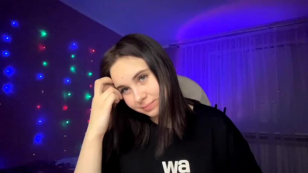 CANDY-LIPS-GIRL Cam Model Chat October 14, 2025