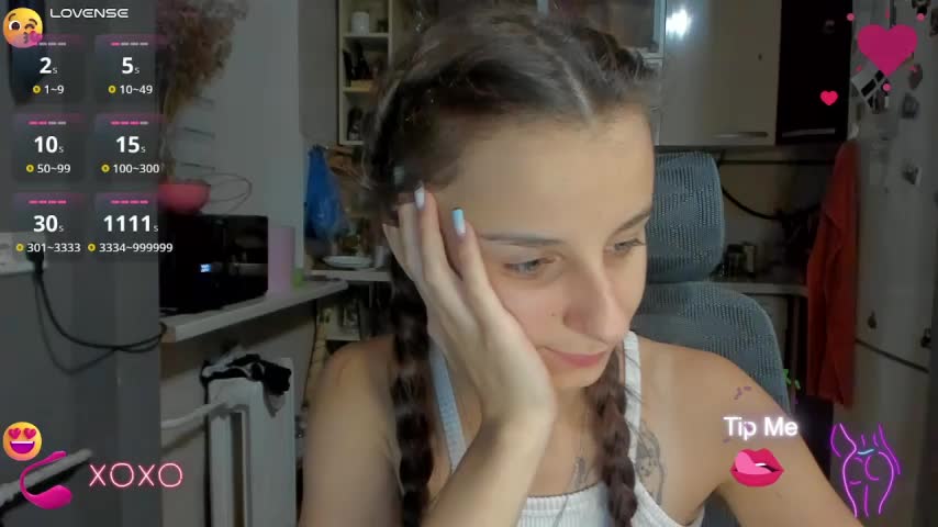 _Nika_Kik Cam Model Chat October 14, 2025