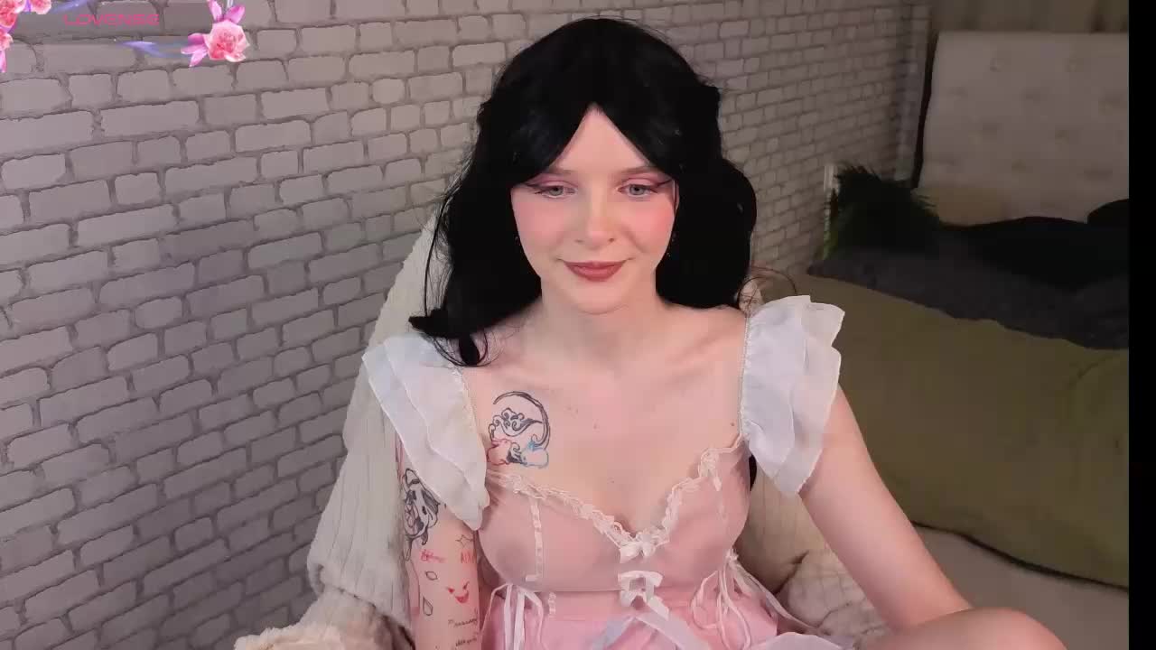 KiraMountrays Cam Model Chat October 14, 2025