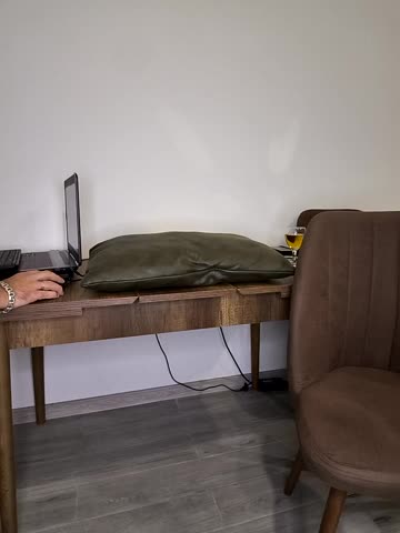 _KissMyAss_ Cam Model Chat October 14, 2025