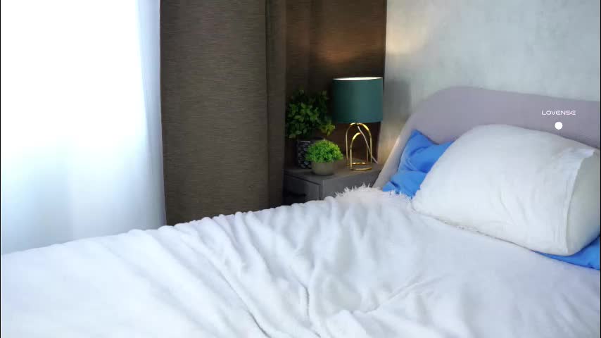 emmyleri Cam Model Chat October 14, 2025