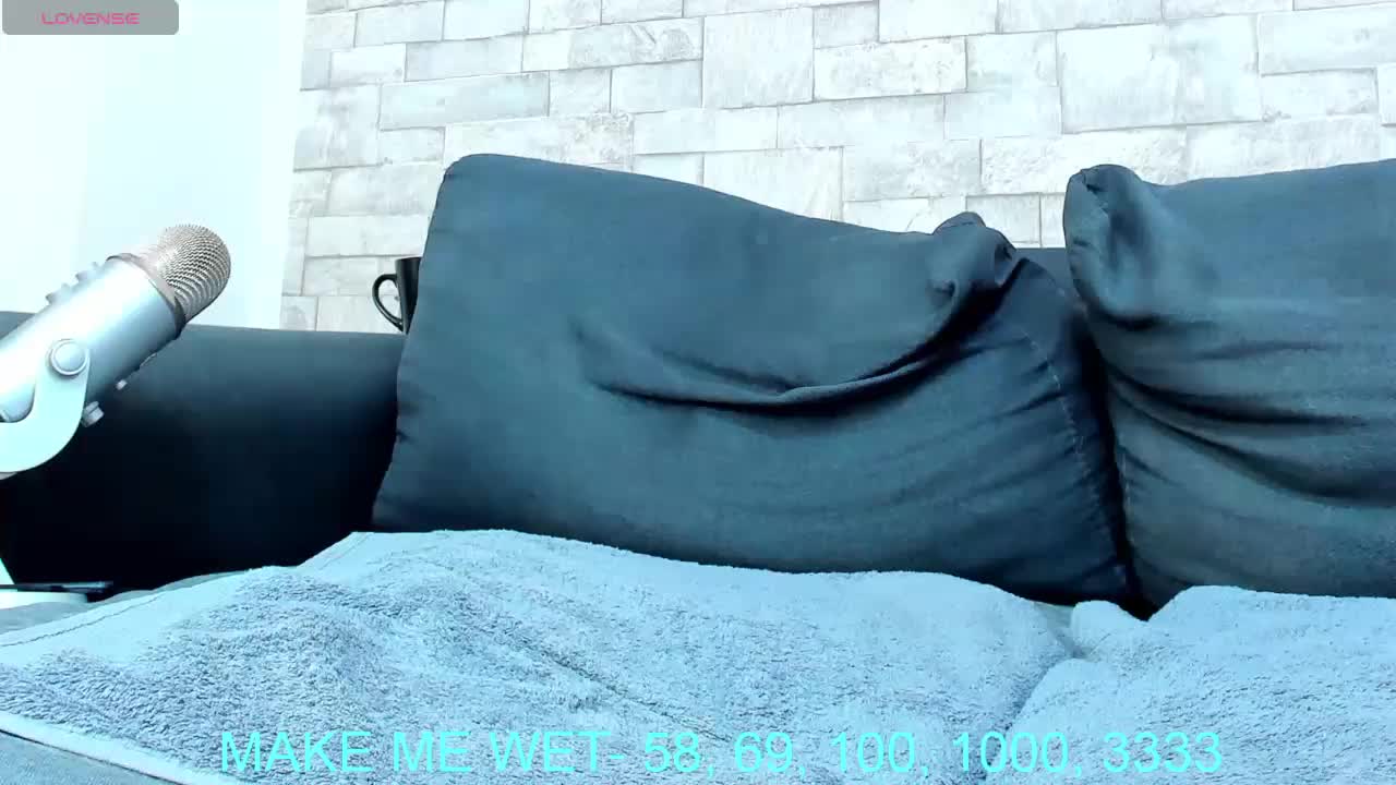 Nefirtiti Cam Model Chat October 14, 2025