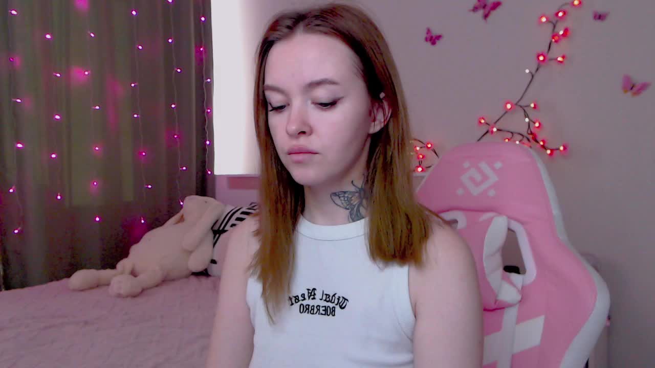 NaughtyMable Cam Model Chat October 14, 2025