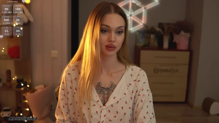 ManiFreyja Cam Model Chat October 14, 2025