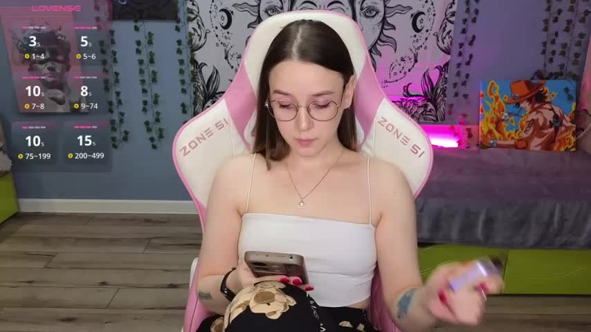 Sweet_frosti Cam Model Chat October 14, 2025