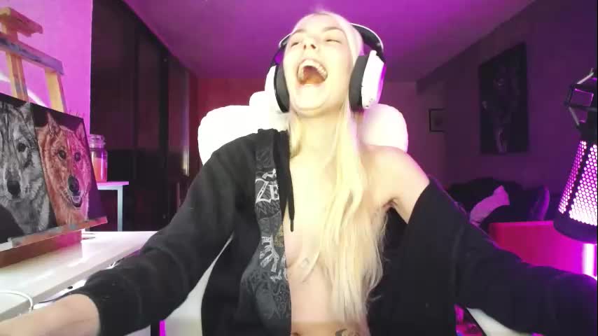 tinykylie Cam Model Chat October 14, 2025