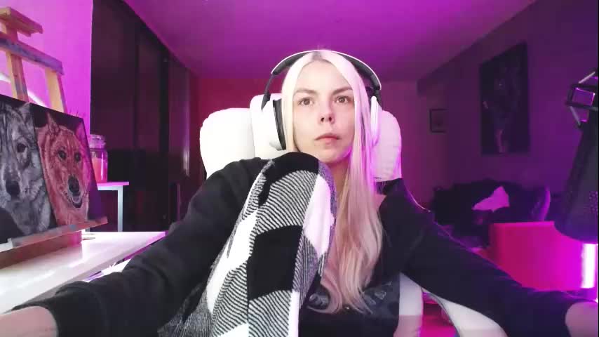 tinykylie Cam Model Chat October 14, 2025