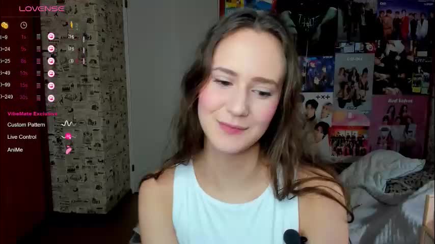 lucyrose33 Cam Model Chat October 14, 2025