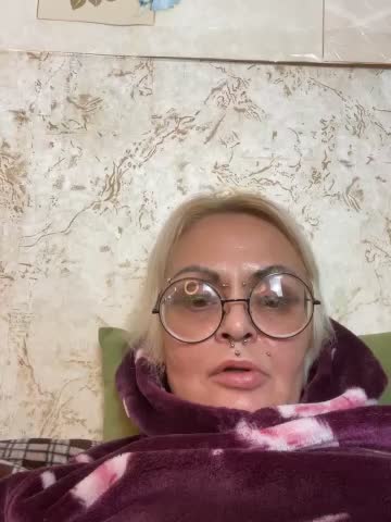 Gardener_of_Illusions Cam Model Chat October 14, 2025