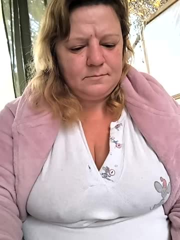 jusichka Cam Model Chat October 14, 2025