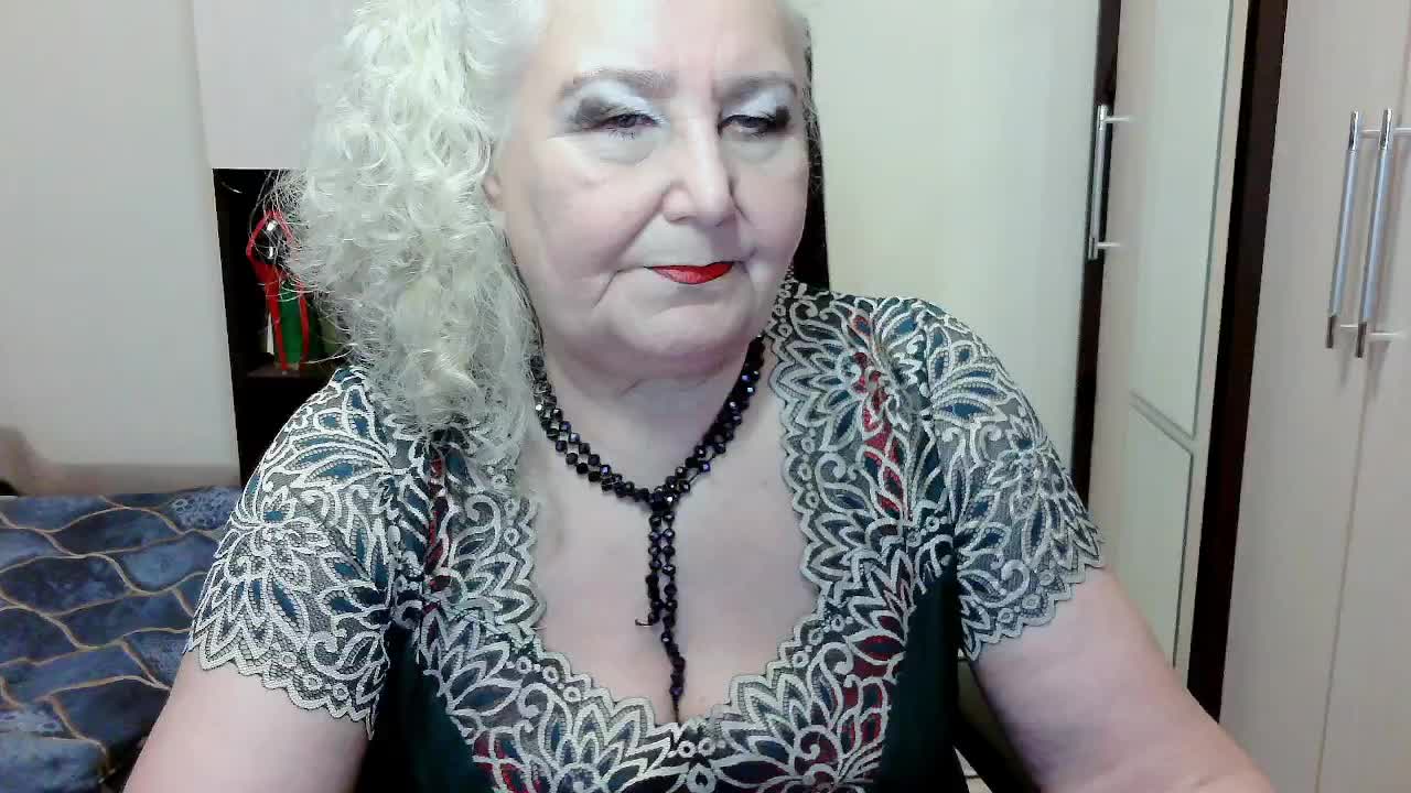 GrannyWants Cam Model Chat October 14, 2025