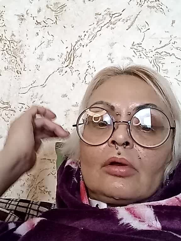 GardenerofIllusions Cam Model Chat October 14, 2025