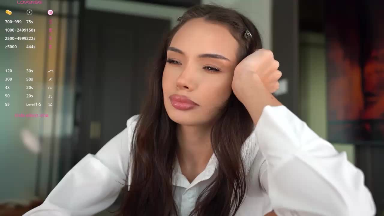 elisonni Cam Model Chat October 14, 2025