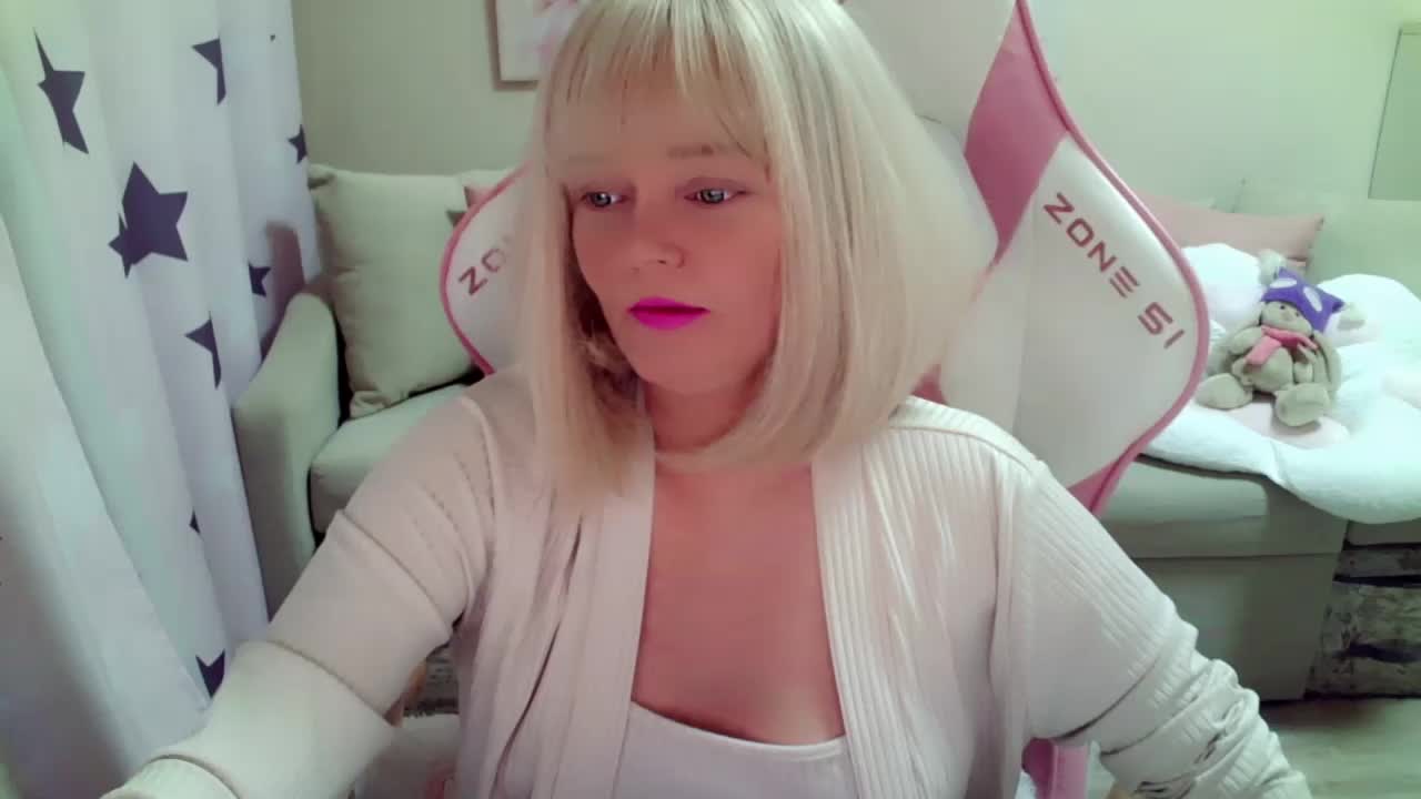 ChristieRoses Cam Model Chat October 14, 2025