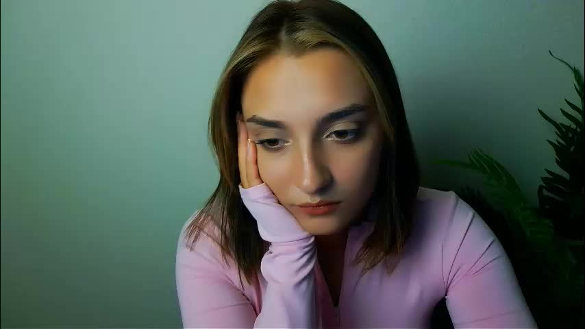 veryveryshygirl Cam Model Chat October 14, 2025