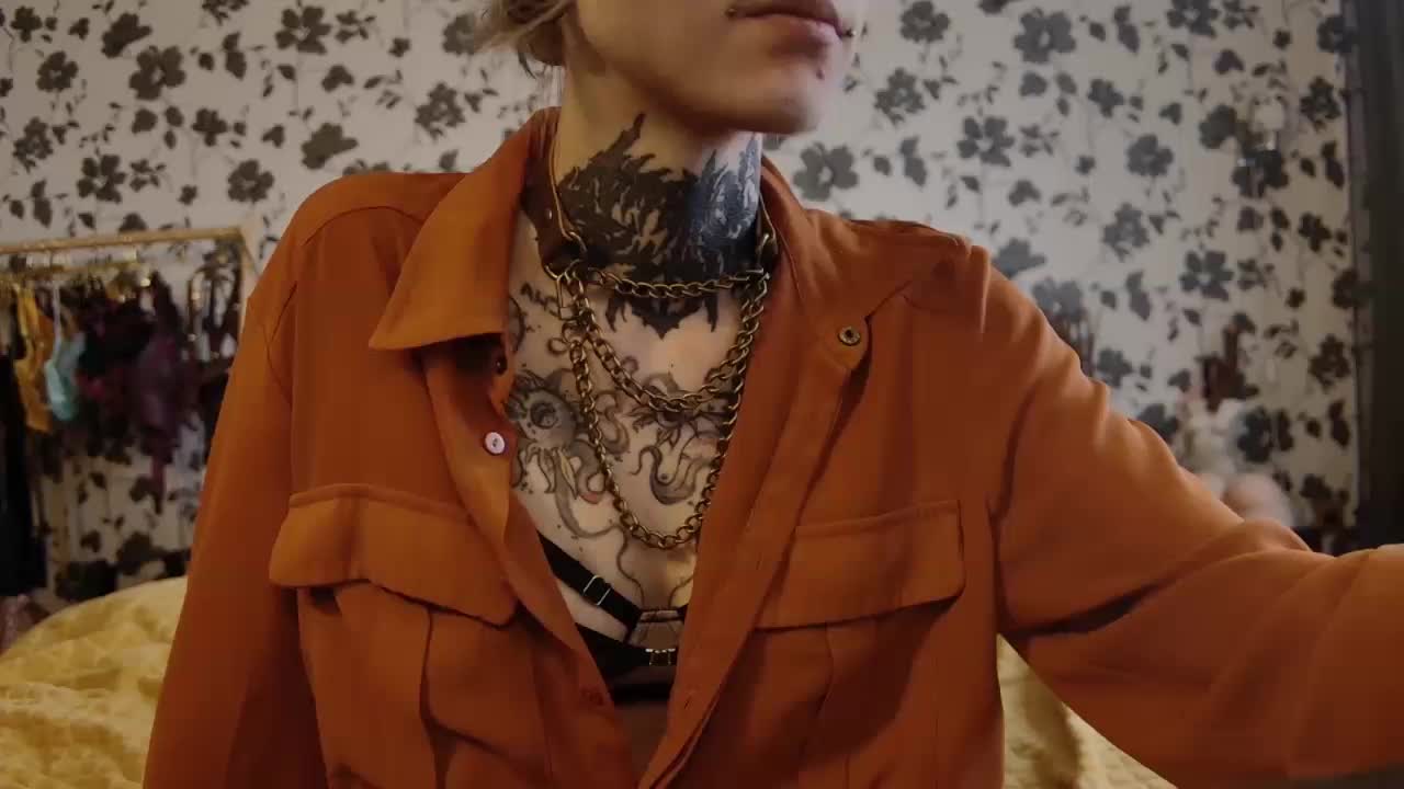 LittleSpaceMouse- Cam Model Chat October 14, 2025