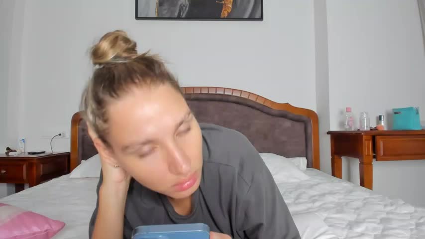 SofiClimbing Cam Model Chat October 14, 2025