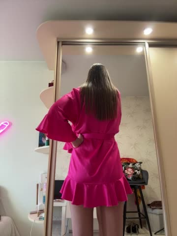 HOT_honey Cam Model Chat October 14, 2025