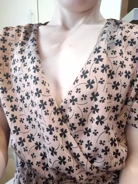 Mikkai Cam Model Chat October 14, 2025