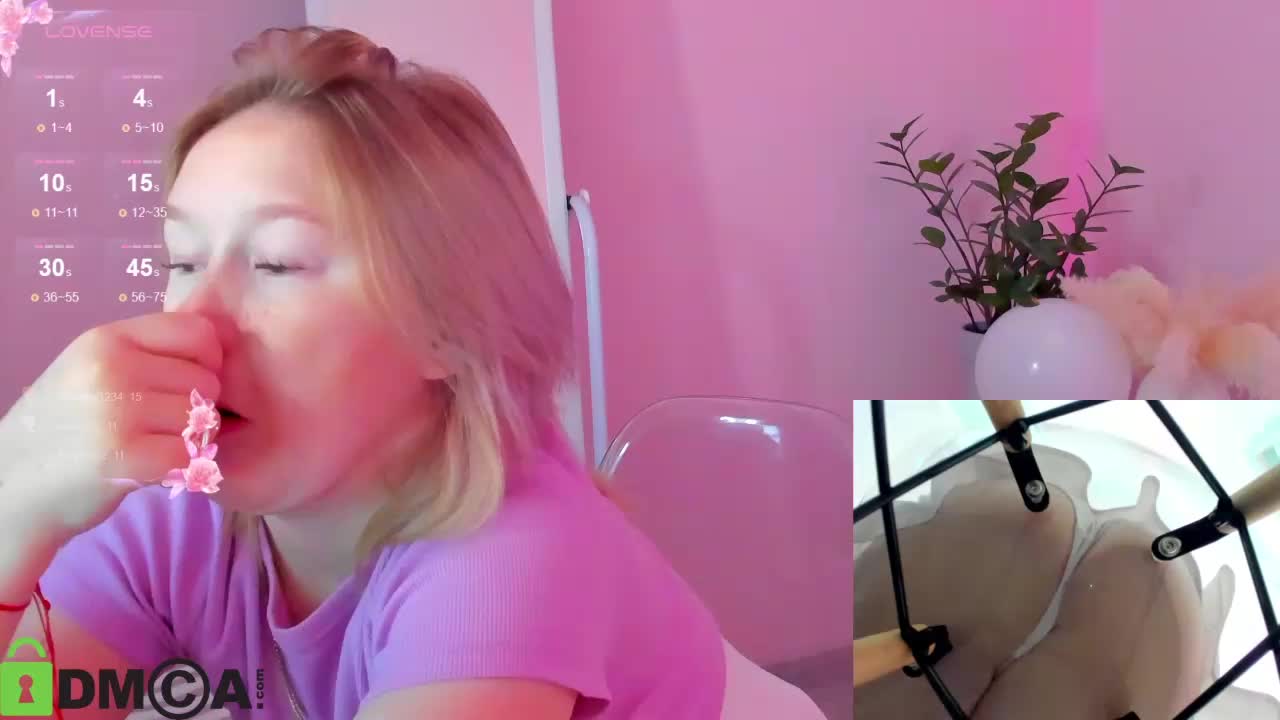 Sara-Moor Cam Model Chat October 14, 2025