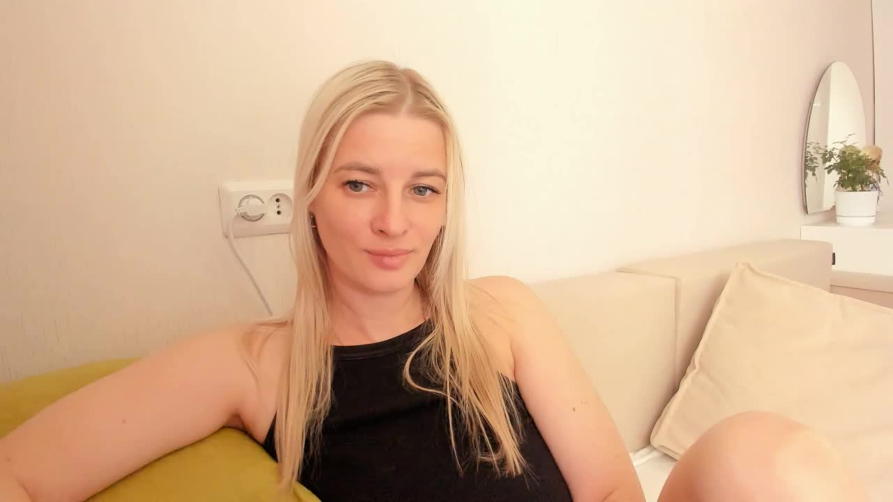 Princessa_ya Cam Model Chat October 14, 2025