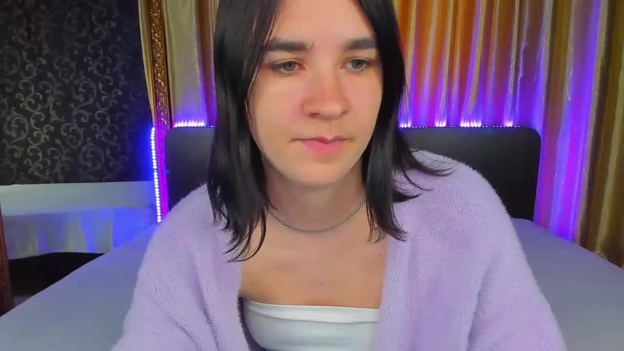 Polly-Love Cam Model Chat October 14, 2025