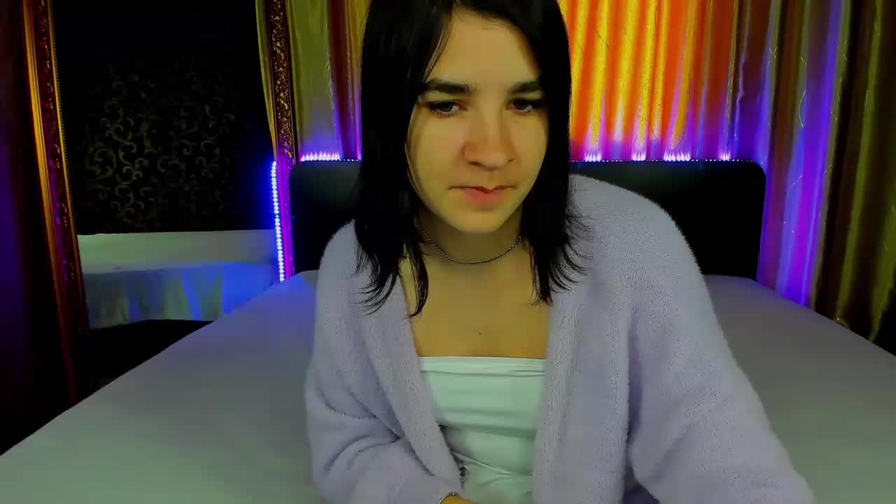 Polly-Love Cam Model Chat October 14, 2025