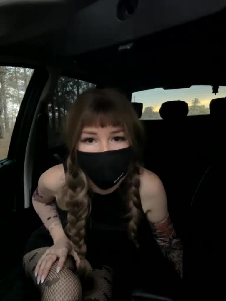 Sun-Moon Cam Model Chat October 14, 2025