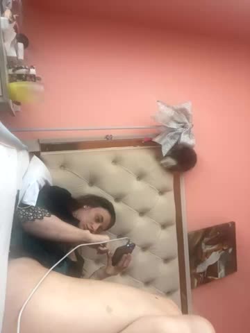 Flossy_Vettie Cam Model Chat October 14, 2025