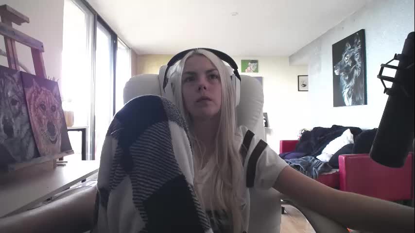 tinykylie Cam Model Chat October 14, 2025