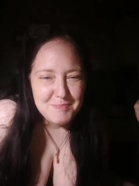 Ulitabb Cam Model Chat October 14, 2025