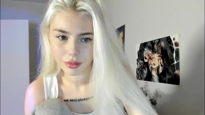 lama0 Cam Model Chat October 14, 2025