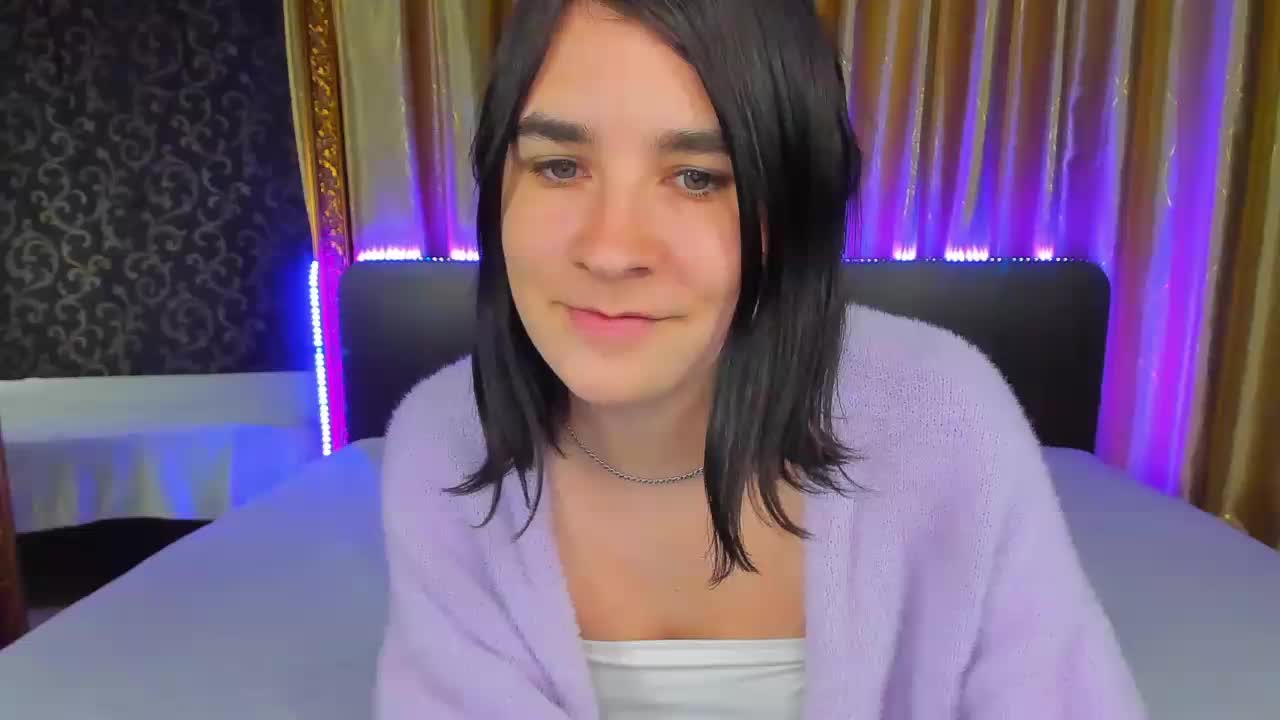 Polly-Love Cam Model Chat October 14, 2025