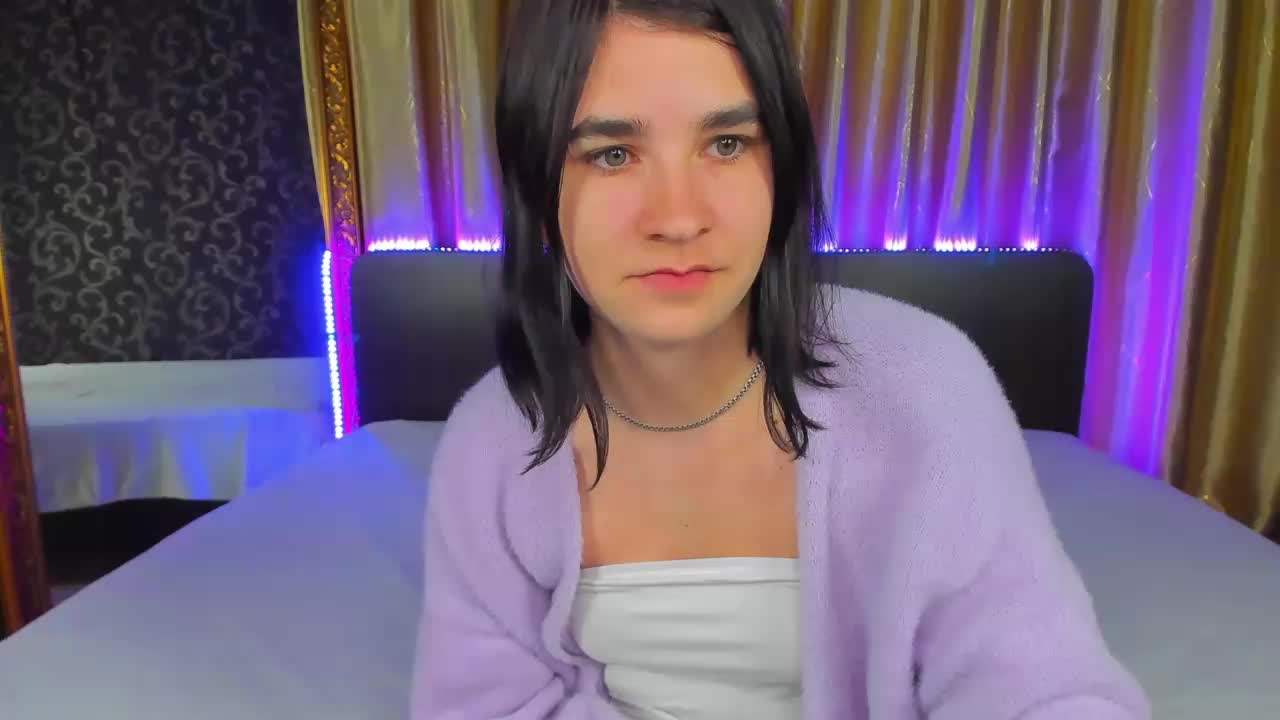 Polly-Love Cam Model Chat October 14, 2025