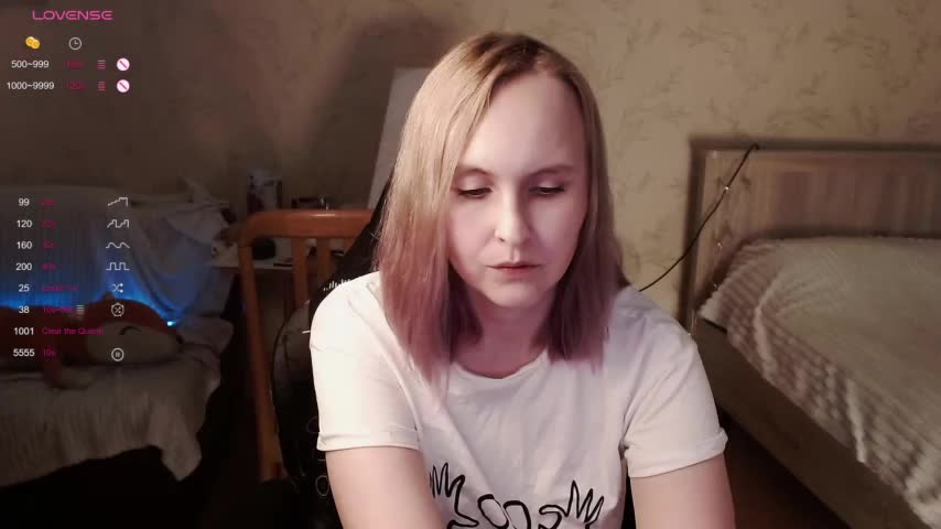 Agatha_Mott Cam Model Chat October 14, 2025