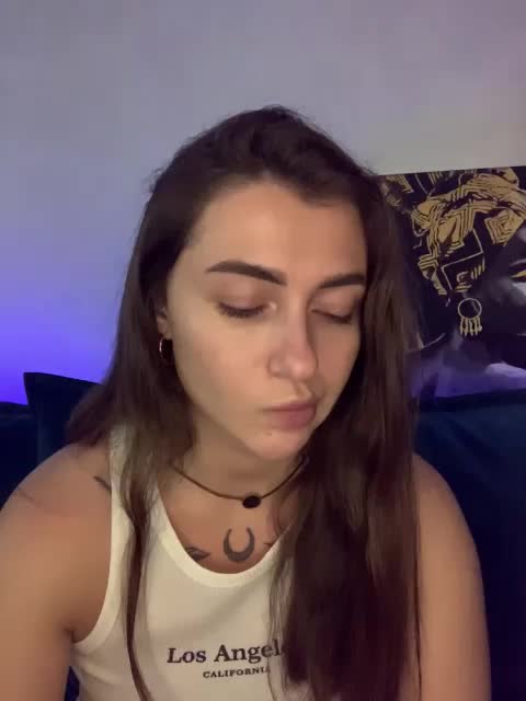 WILDGIRL Cam Model Chat October 14, 2025